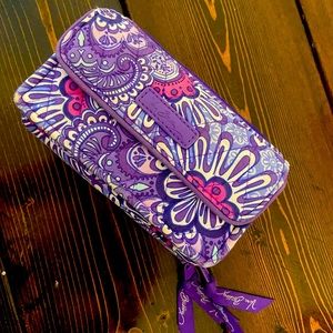 Vera Bradley crossbody wallet/wriselet